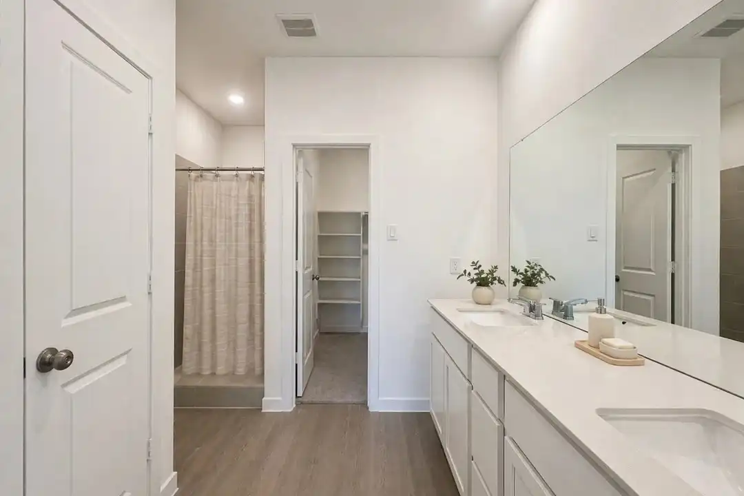 513 Robin Ct - View 6