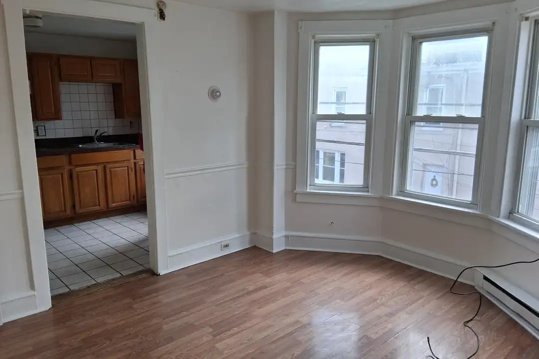 531 Robeson St unit 2R – photo 1 of 7