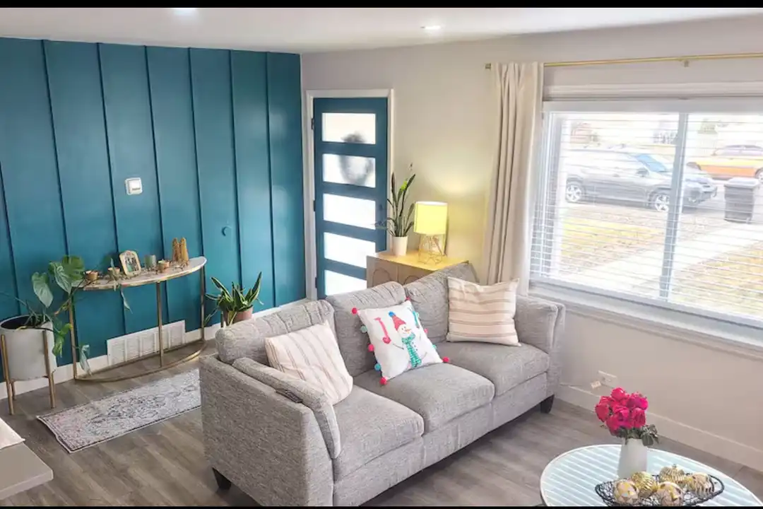 2726 W Park Pl - View 2