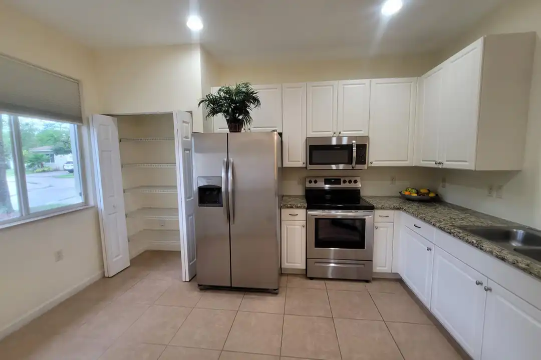 2582 Langrove Ln SW - More