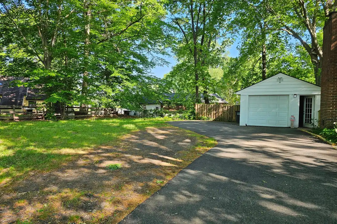 8405 Rugby Rd - View 3