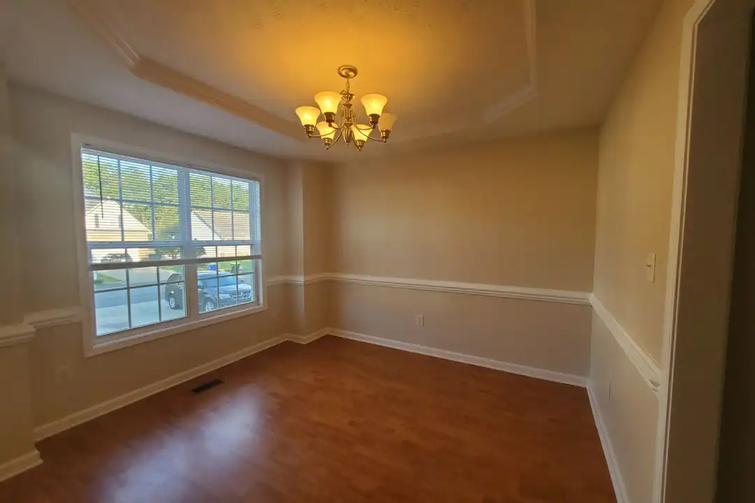 213 Kristin Ave - View 4