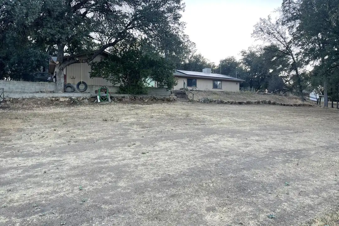 31698 Comanche Rd - View 2
