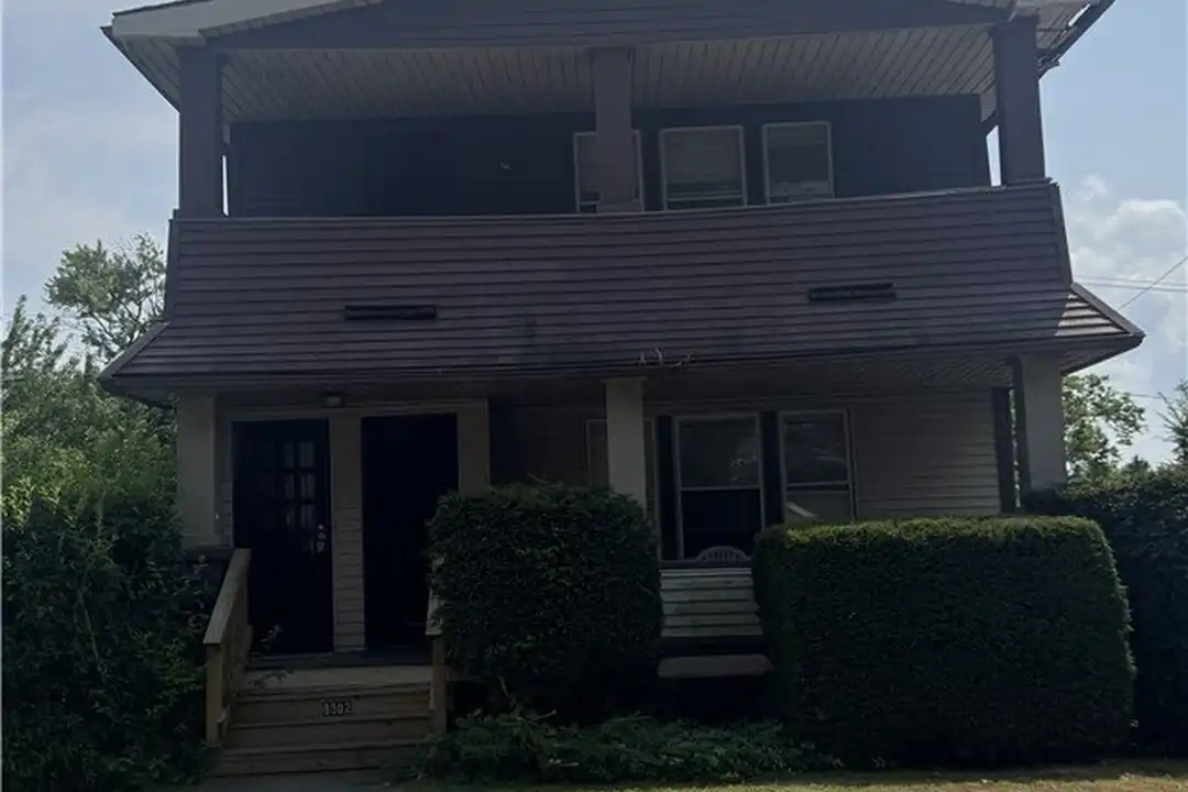 8502 Grand Division Ave – photo 1