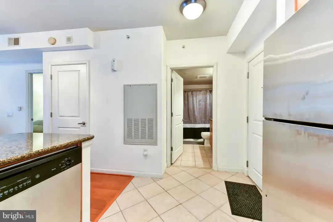 1021 N Garfield St #247 - More