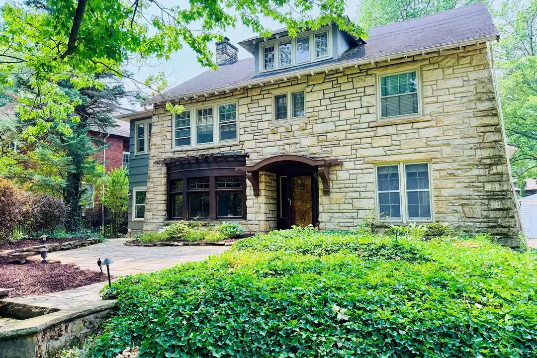 2880 Washington Blvd – photo 1