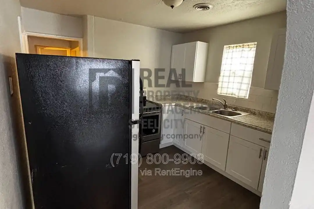 1428 E Orman Ave - View 4