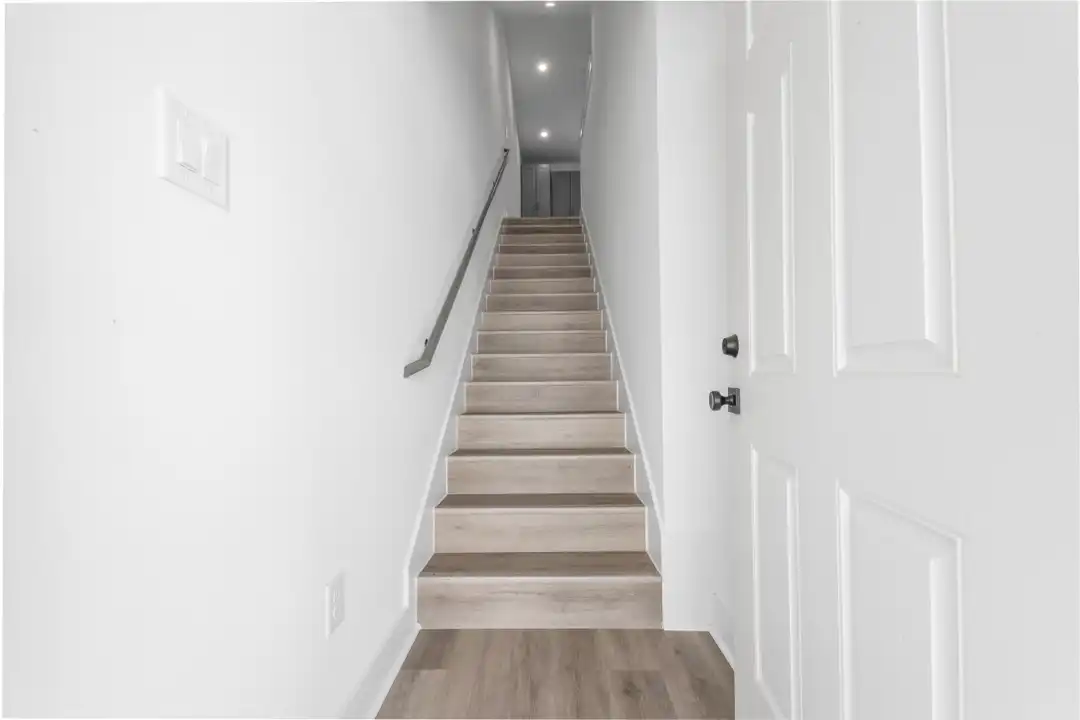 3262 Sauce Pan Wy unit A - View 4
