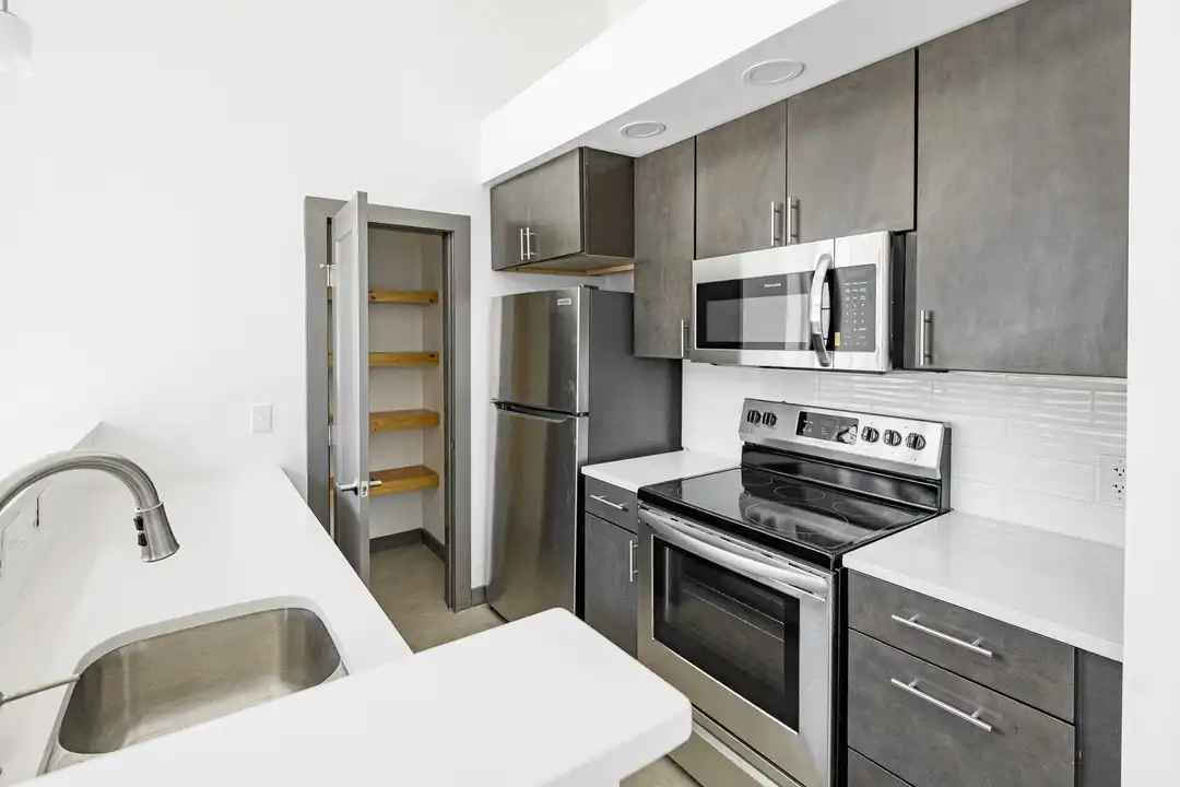 1809 E Franklin St unit 6100 – photo 1