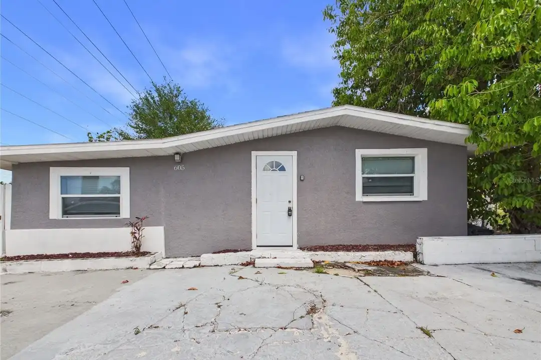605 S Disston Ave, Tarpon Springs – photo 1 of 17