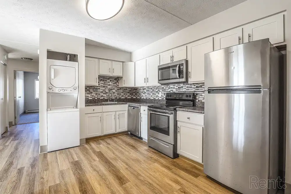 Summit Terrace - 111 Summit Ter - South Portland, ME | Rent.
